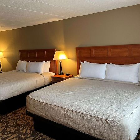 Best Western Derby Inn Eagle River Bagian luar foto