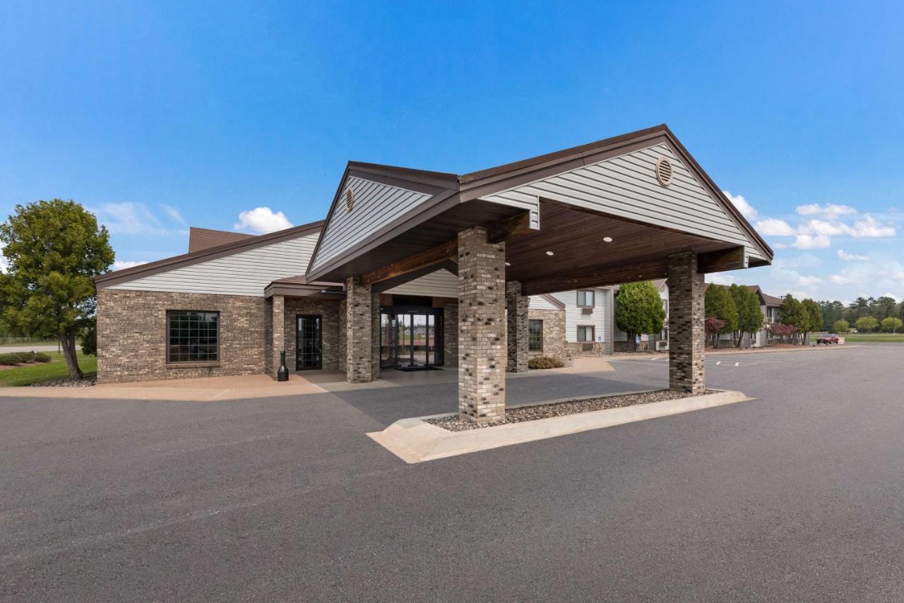 Best Western Derby Inn Eagle River Bagian luar foto