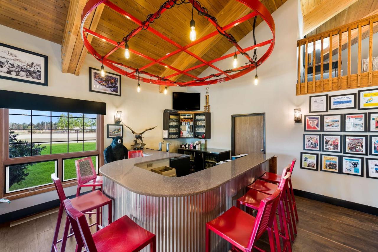 Best Western Derby Inn Eagle River Bagian luar foto