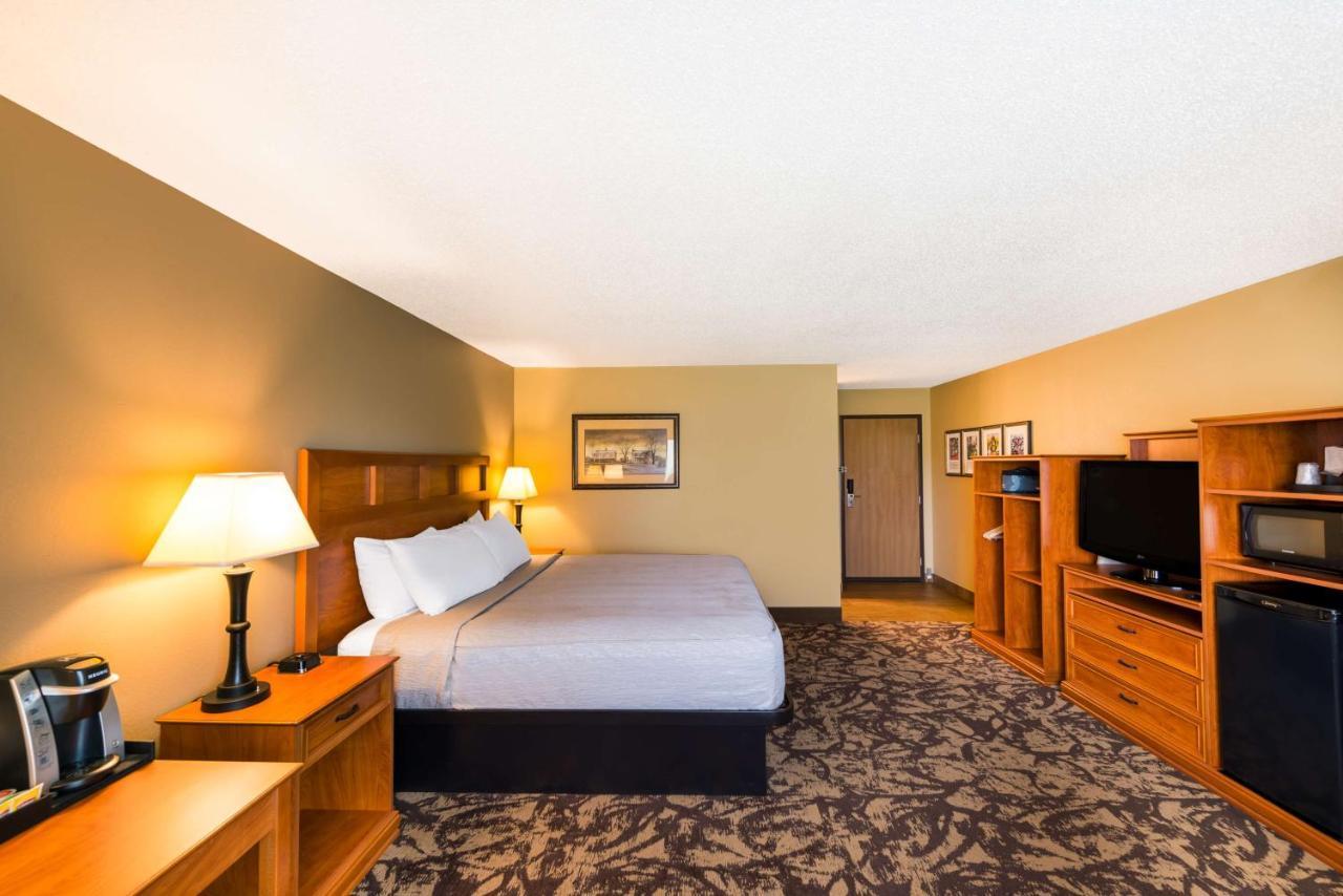 Best Western Derby Inn Eagle River Bagian luar foto