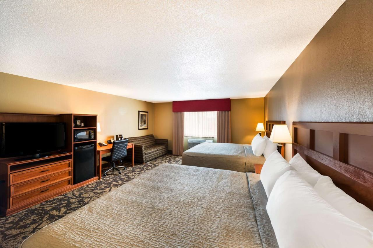 Best Western Derby Inn Eagle River Bagian luar foto