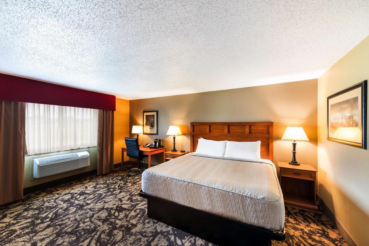 Best Western Derby Inn Eagle River Bagian luar foto