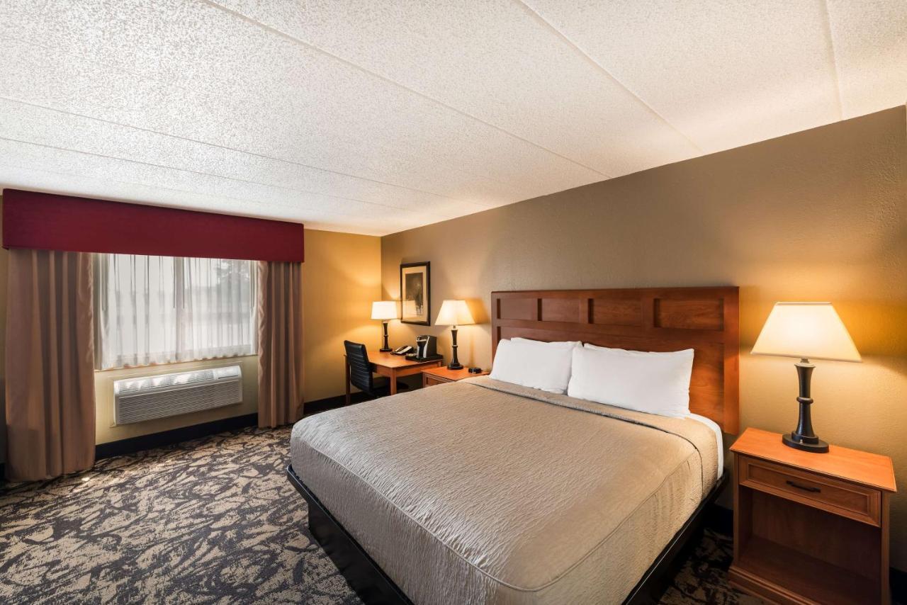 Best Western Derby Inn Eagle River Bagian luar foto