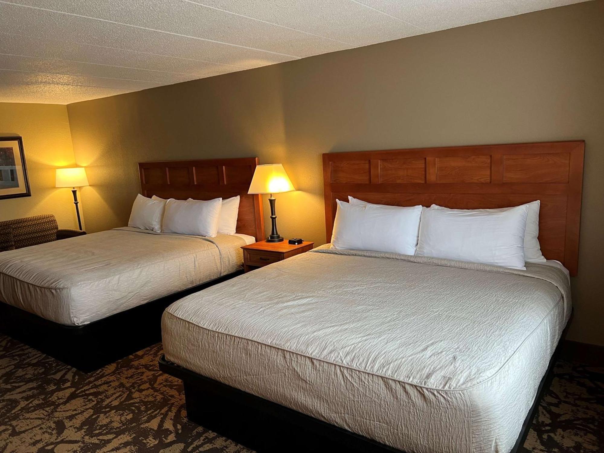 Best Western Derby Inn Eagle River Bagian luar foto
