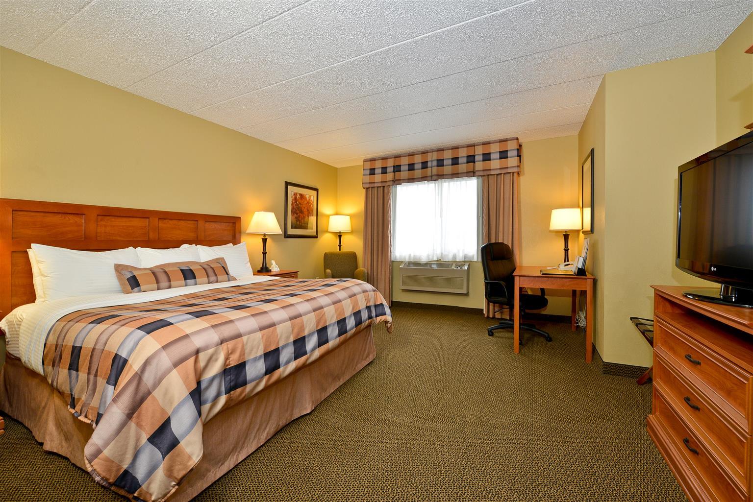 Best Western Derby Inn Eagle River Bagian luar foto