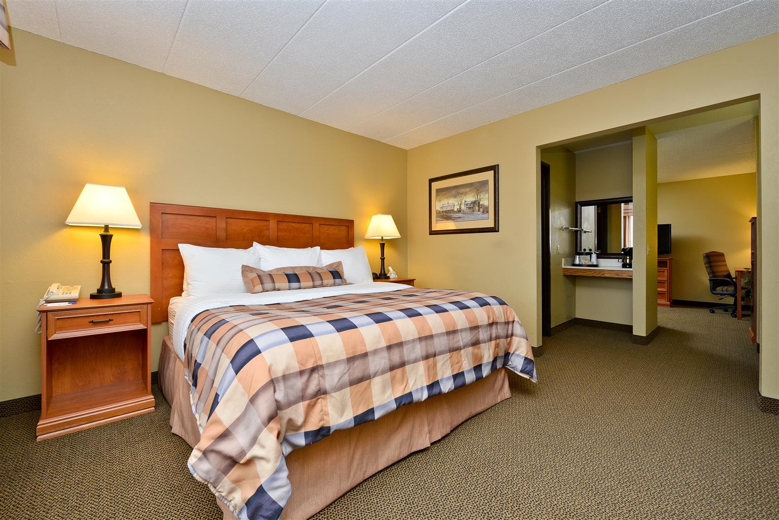 Best Western Derby Inn Eagle River Bagian luar foto