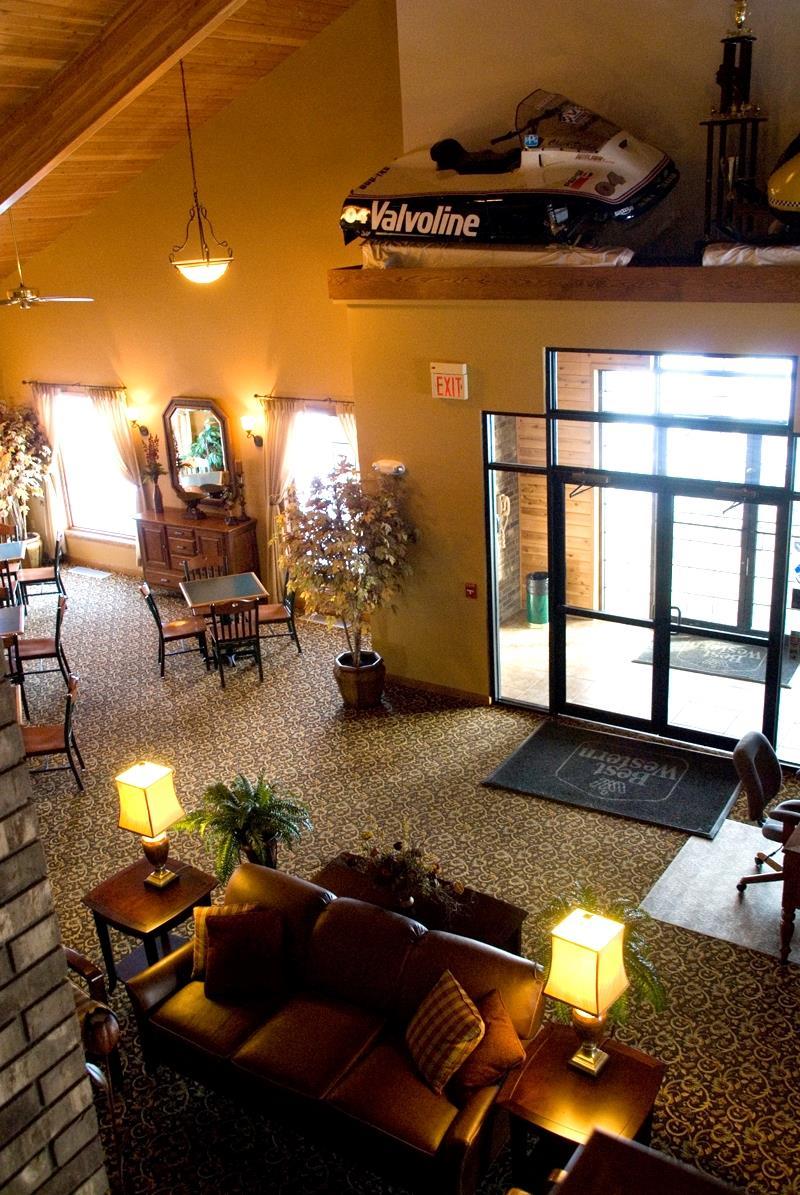 Best Western Derby Inn Eagle River Interior foto