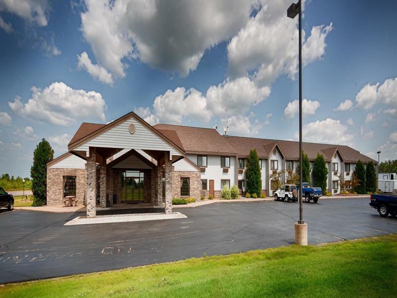 Best Western Derby Inn Eagle River Bagian luar foto