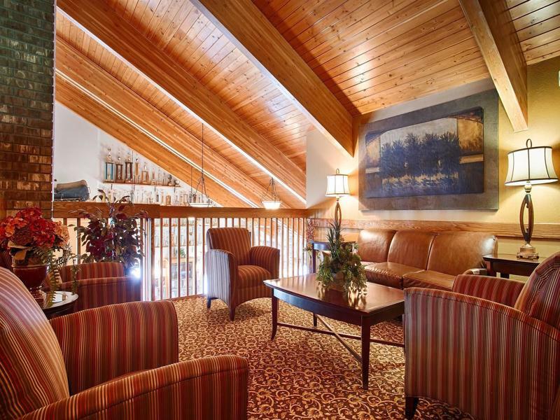 Best Western Derby Inn Eagle River Bagian luar foto